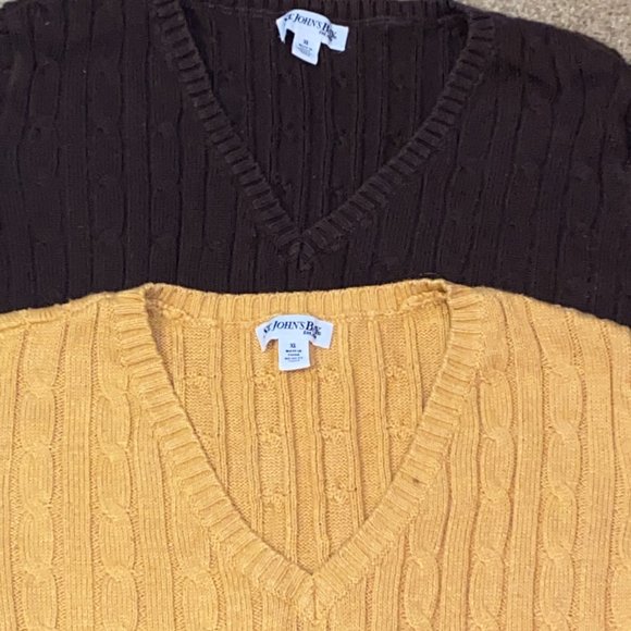 Bundle of 2 Classic Cable Knit Long Sleeve Sweaters - Picture 2 of 9